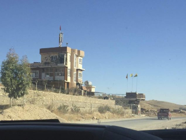 IKBY Ba�kan� Mesud Barzani ve Ezidilerin �nde gelen isimlerinin t�m �a�r�lar�na ra�men PKK ve ona ba�l� yerel ter�ristler Sincar Da�� ba�ta olmak �zere di�er b�lgelerde varl�klar�n� s�rd�rmeye devam etti. 