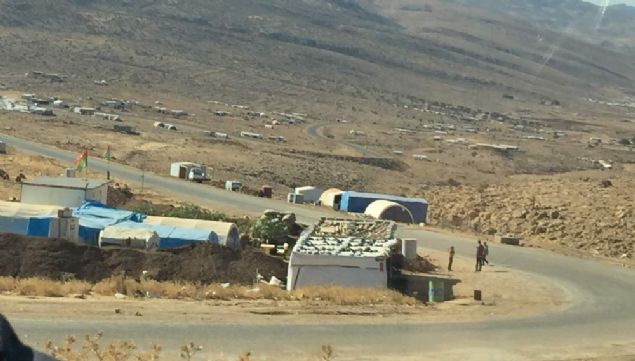 DEA�'�n 3 A�ustos 2014'te Ezidilerin �o�unlukta ya�ad��� Musul'un Sincar il�esini ele ge�irmesini bahane ederek Kandil ve Suriye'den g�nderdi�i militanlar vas�tas�yla b�lgeye yerle�en PKK, il�enin jeostratejik avantaj�ndan da yararlanarak, Kandil'e alternatif ikinci bir �s olu�turmay� hedefledi. 