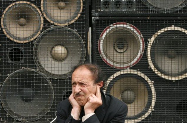 ��FT HOPARL�R  Ses konusunda uzmanl���yla bilinen Harman firmas�n� sat�n alan Samsung'un Galaxy S8 modelinde �o�u ak�ll� telefonda olmayan �ift hoparl�r� cihaza entegre ederek s�ra d��� bir ses deneyimi sunmas� bekleniyor. 