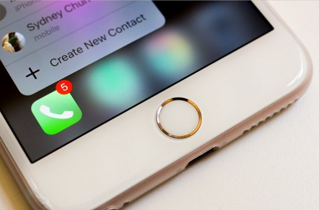 HOME TU�U TAR�H OLUYOR  �ki senaryo var. �lki �ndeki ilk cam panelin arkas�na g�m�l� olarak gelecek, g�r�nmez bir home tu�u. 2016 Eyl�l ay�nda �in elektronik devi Xiaomi, bu kapasitif ve ultrasonik g�m�l� home tu�unun benzerini Mi5S ve Plus modelinde kulland�. 