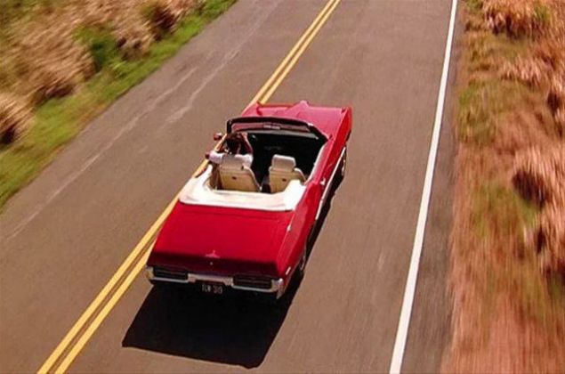 Esaretin Bedeli(Shawshank Redemption)'nde Andy Dufresne, 1965 ylnda hapisten kyor. Fakat...    1969 model Pontiac GTO kullanyor. 