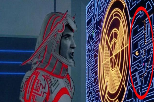 Tron   Dnyaca nl Tron filmindeki ekranda unutulan Pac-Man oyunu! 