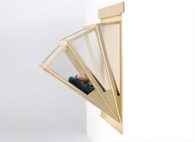 Mimar Aldana Ferrer Garcia, evinin penceresine yapt aparatla balkonsuz evde balkon keyfini ite byle salyor.     