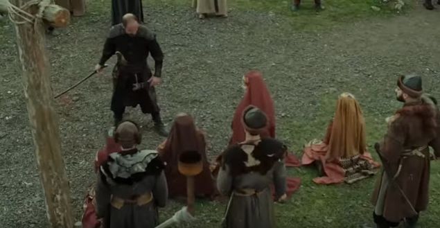 Aliyar Bey ve Erturul Bey ise obaya yaplan baskndan haberdar olup buna engel olmak iin yola koyulacaklar.      