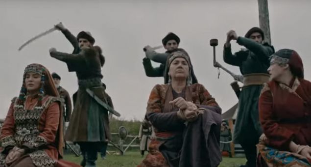 Dizimizin gelecekteki blmlerinde yer alan aksiyon sahnelerinin oalmas ve ekim koullarndan kaynaklanan olumsuzluklar nedeniyle yeni blmmzn yaynna bir hafta ara vermek durumunda kaldk.      