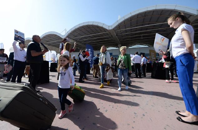 <p> BDT-Rus pazarında iki aylık dönemdeki değişim yüzde bin 837 olurken, sadece şubat ayında geçen yıl 360 olan BDT ve Rusya pazarındaki turist sayısı yüzde 3 bin 422 artışla 12 bin 679'a çıktı. Bu artış oranı 35 kattan fazla oldu.</p>