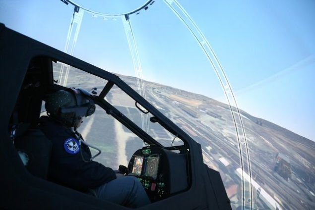 Yerli helikopterimiz ATAK'�n sim�lat�rlerini de teslim etmeye ba�lad�k. Bunlardan pilot e�itimi ve teknisyen e�itimi sim�lat�rlerini tamamlad�k. Tam g�rev sim�lat�r� i�in de �al��malar�m�z devam ediyor.'     