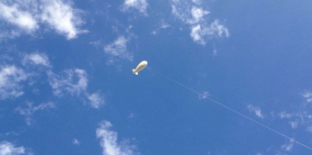 Trk Silahl Kuvvetlerince gerekletirilen Frat Kalkan Harekat ile terr unsurlarndan temizlenen Suriye snr, fiziki gvenlik sistemiyle de gvenli hale getirildi. Snr boyunca modler beton duvar inas devam ederken hudut gvenliine ynelik yeni bir adm daha atlmas planland.     