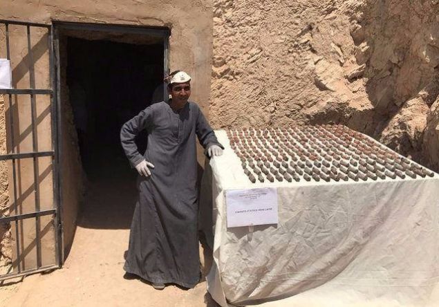 Msr'n 18. hanedan, milattan nce 1550-1298 arasnda hkm srmt. Bulunan tarihi eserlerin yaklak 3500 yllk olduu tahmin ediliyor.      