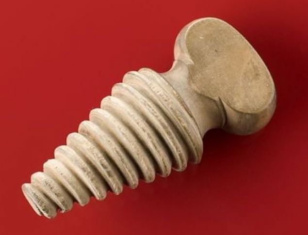 A��z T�kac� Ac�l� ameliyatlarda veya anestezi durumunda kullan�l�yordu.     