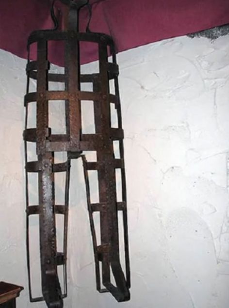 Hatta kafes genellikle mahkumdan daha kktr. Bylelikle cezaya maruz kalan kii kafeste skr.    