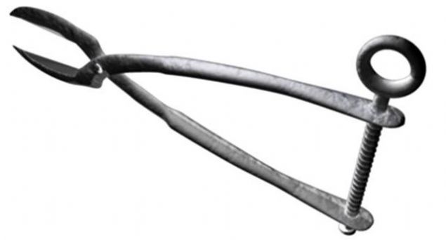 Dil makas  Bu ikence aleti ile kurbann dili kesiliyordu.  