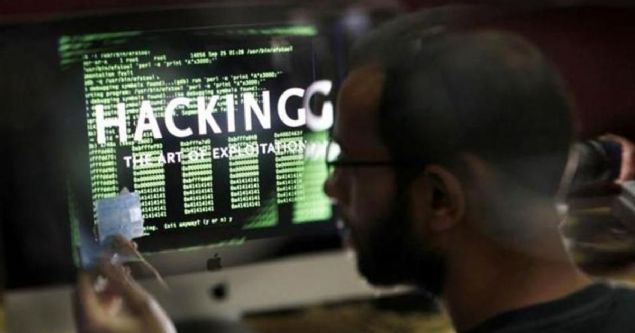 Yazlm, solucan olarak bilinen virs araclyla bilgisayarlara giriyor. Bu virs, genellikle e-posta, kayna belirsiz programlar, forum siteleri, korsan oyun, DVD ve CDleri araclyla bulayor.  