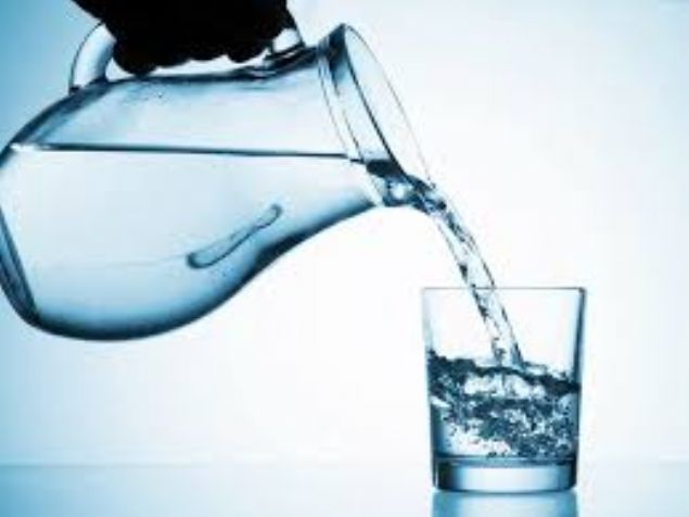 Orucun zeytinle almas gerekiyor. Hazreti Peygamber de orucunu zeytinle aard. Ramazan pidesinin salkl olduunu sanmayn ama yemeden de yapamayacanz biliyorum. Onun iin pidenin iini ap yarsn bol tereya ile dolduracaksnz. Zararn azaltmak iin bol ky tereya ile veya zeytin yana batrarak yiyebilirsiniz.' 