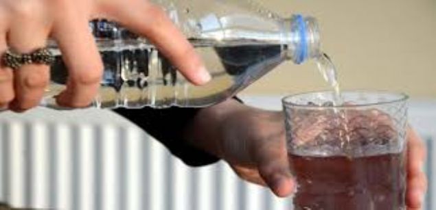 Ramazan ayndaki beslenme dzeniyle ilgili de uyarlarda bulunan Karatay, sahurda ceviz, peynir, yumurta ve ky tereya yenmesini tavsiye etti.    ftarda orba, zeytin ve pien bir yemein yenmesi gerektiini anlatan Karatay, yle konutu: 