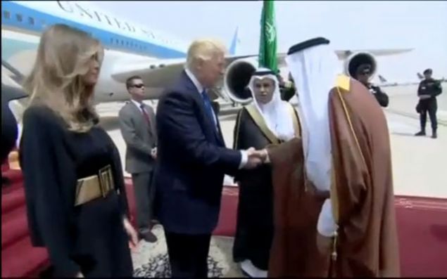                                                                 Beyaz Saray'dan yaplan aklamaya gre, ABD Bakan Donald Trump'n Riyad ziyaretinde imzalar atlacak.                                                        