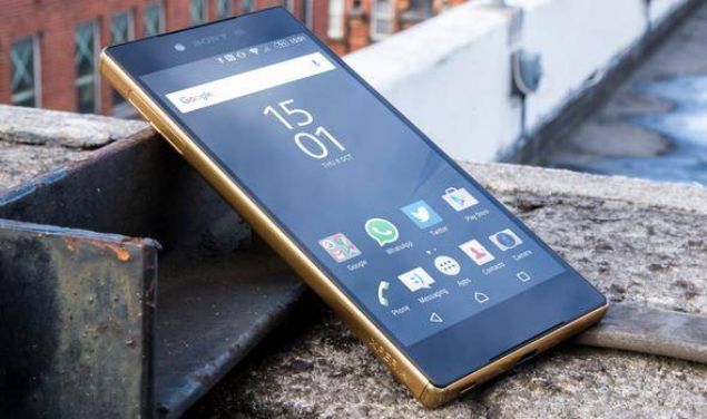 Sony Xperia Z5 Premium    Arl: 180 gram    Ekran bykl: 5.5 in (2160 x 3840 piksel znrlk)  
