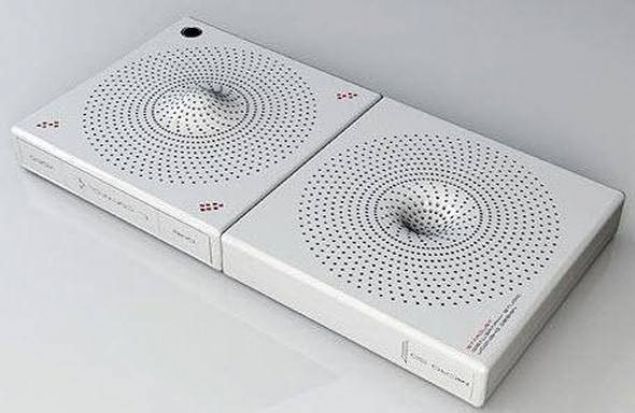 Joongho Choi isimli tasarmcnn elinden kan bu telefonun ayrc zellii iki para halinden olumas...      