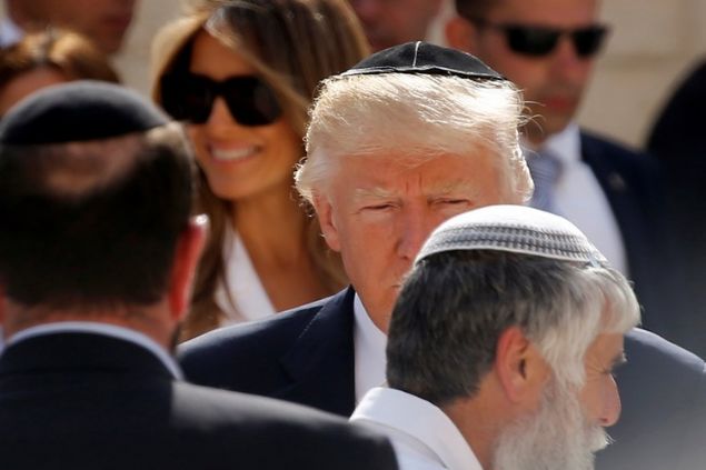 ABD Bakan Trump ise resmi program kapsamnda buray ziyaret eden grevdeki ilk ABD Bakan oldu. 