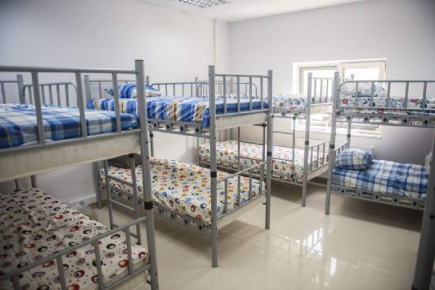 Baakehir Belediye Bakan Mevlt Uysal da yapt konumada, Baakehir olarak en ciddi problemlerden bir tanesi asayi problemiydi. Dardan Baakehir dendii zaman akla gzel yerler gelse de madur yerlerimiz var. Yeni bir ileyiz, byk bir ileyiz. Bizim ilemizde Baheehir gibi ilk planl ehirlemenin rnei  olan yer var. Baakehir etaplar da 2000li yllar da planl yaplm yerler  var ama bizim ahintepe ve Gvercintepe gibi madur yerlerimiz de var. 2007 ylnda yaplan aratrmada ahintepe stanbulun en madur mahallelerinden birisiydi. nk bu blgede vatandamz gelmi aslnda iyi niyetli buradaki vatandalarmz hemen bo bir arazi grp buraya bir gecekondu yapalm dememiler. Ben tapumu alaym diyenlerden oluuyor buradaki vatandalarmz.  