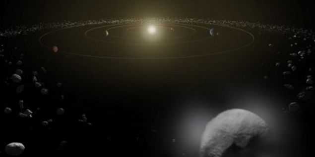                                                                 Bir dier plan ise madeni ilenmesi iin Dnyaya tamak. Ancak en yksek platin kaynaa sahip gk talarnda bile 800 gram platin elde etmek iin bir ton cevher elde edilmesi gerekiyor.                                                        