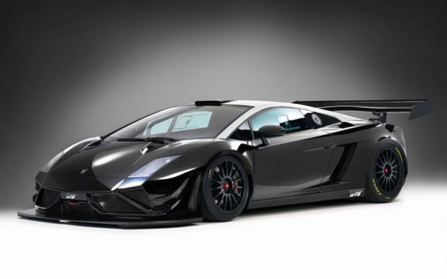 Lamborghini: �nl� yar�� otomobili firmas� ad�n� kurucusu Ferruccio Lamborghini'den alm��t�r.     
