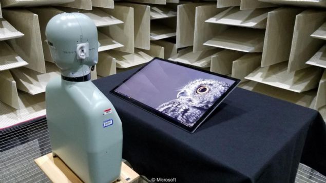 Microsoft'un yapay zeka asistan� Cortana'n�n �� boyutlu ses ve HoloLens sanal ger�eklik g�r�nt�s� gibi teknolojiler de burada s�nan�yor. (h�rriyet) 