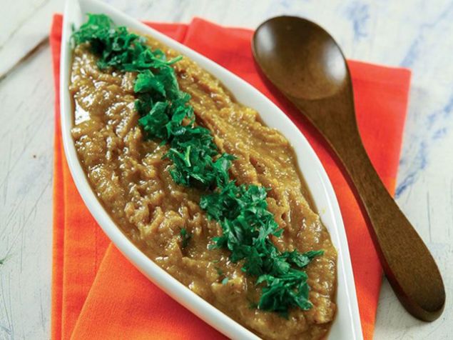                                                                 Hibe: Tahin ve eitli baharatlarla hazrlanm nohut ezmesi                                                            