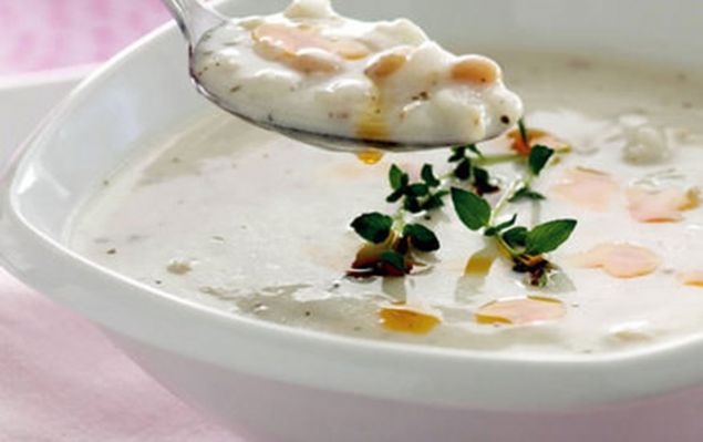                                                                 Toyga A: Souk servis edilen yarma buday ve nohutlu yourt orbas                                                          