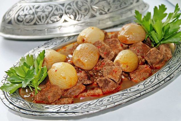                                                                 Papaz Yahnisi : Dana etiyle yaplan en lezzetli yahni                                                          