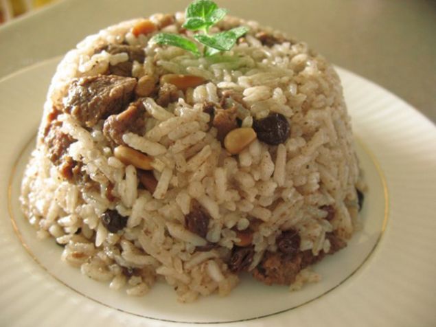                                                                 Acem pilav : Yapm zahmetli ancak ok lezzetli                                                          