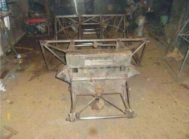 DEMR YIININDAN 4 MLYON LRALIK OTOMOBL YAPTI!  Bu grdnz iskeletten dnyann en lks ve pahal otomobillerinden birinin kacan sylesek inanr msnz?   