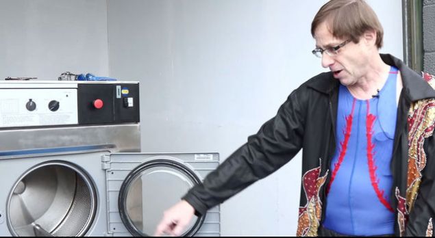 Aklalmaz bir deneyi baaryla atlatan adamn amar makinesinden k an grlmeye deer!     