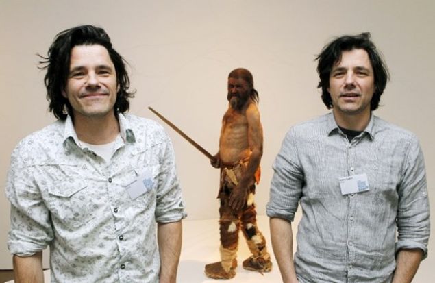 Horn, �tzi'nin vurulmadan hemen �nce buzullar�n �st�nde habersizce dinleniyor oldu�unu ve okuna davranamad���n� tahmin ediyor. Horn, 'A��r bir ���n yemek yiyordu; ka�t��� bir �ey veya acelesi yok gibiydi' diyor.     