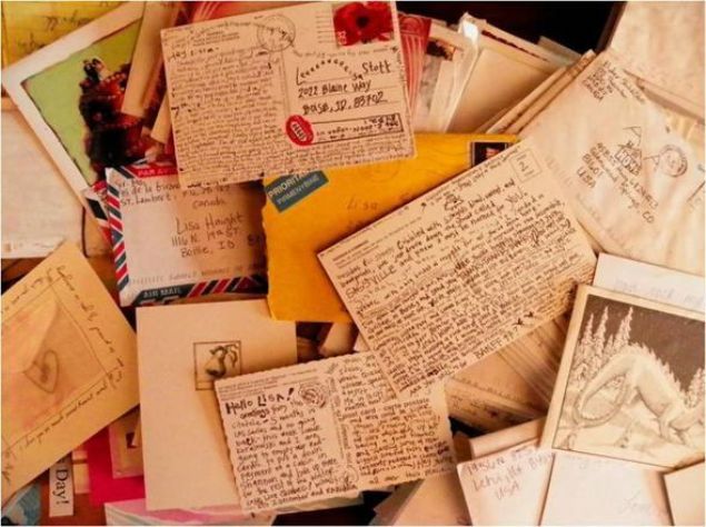 Whatsapp ve e-mail de neymi! Uzaktaki sevdiklerinize yazdnz o mektuplar...       