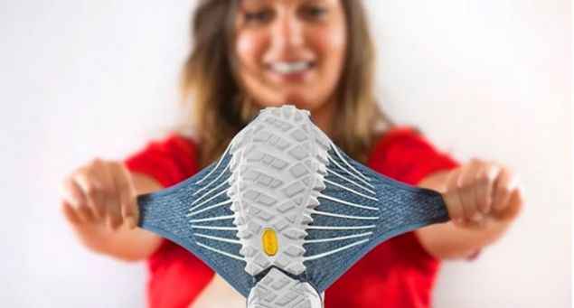                                                                 Her aya�a uyan ayakkab�lar  <br><br>  Bu harika �r�n, Japon tasar�mc� Masaya Hashimoto taraf�ndan tasarlanm��.                                                         