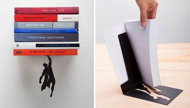                                                                 Kahramanlar�n g�c�n� g�steren �ey kitab�n i�erisinde gizli olan metal zemine tutturulmu� m�knat�slar.                                                           