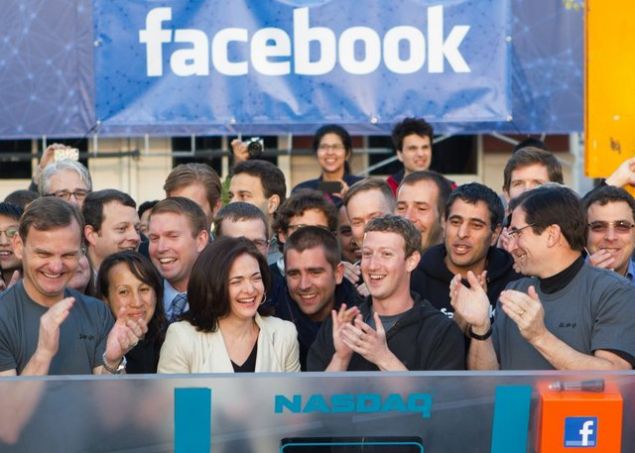 Zuckerberg 2012de Facebook hisselerinin halka arz sonras dnyann en zenginleri listesine 29. sradan girdi.    