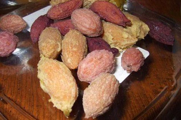 Zeytin �ekirde�inin sel�lozik yap�s�n� tamam�yla eriten enzimlerimiz ve mide asidimiz sayesinde zeytin �ekirde�ini yuttu�unuz da korkmay�n.      