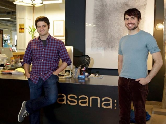 2009 y�l�nda Facebook'tan ayr�lan Moskovitz kendi mobil ve web giri�imi olan Asana'y� kurdu. Gen� dahi Facebook'taki verimlilik �al��malar�n� Asana'ya ta��d� ve personel �al��malar�n�n takibi �zerine ��z�mler �retiyor.    