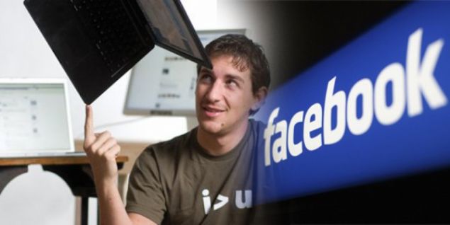 ANDREW McCOLLUM ismine pek a�ina olunmayan Facebook �al��anlar�ndan ancak sosyal medya devinin logosu onun eseri.    