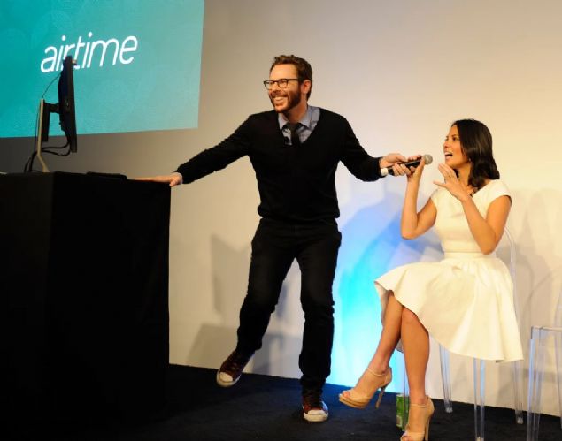 2.6 milyar dolar serveti olan Parker, bir video platformu olan Airtime'i kursa da ba�ar�l� olamad�. Ard�ndan Screening Room ismindeki vizyon filmlerini evlere getiren bir giri�imi denedi ancak Hollywood ve sendikalar� a�amad�.   