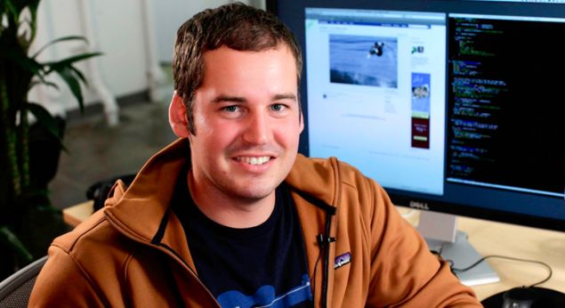 Scott Marlette �irketin en kritik yeniliklerinden birine imza att�. Facebook'un ilk foto�raf uygulamas�n� yaratt�.   