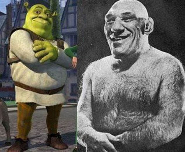 Shrek<br><br>  Fotorafta grdnz kii gerek hayatta aslnda profesyonel rugby oyuncusu ve grei olarak tannan 'Maurice Tillet'. Bu kii zamannda ok nadir grlen bir hastalkla karlar.     