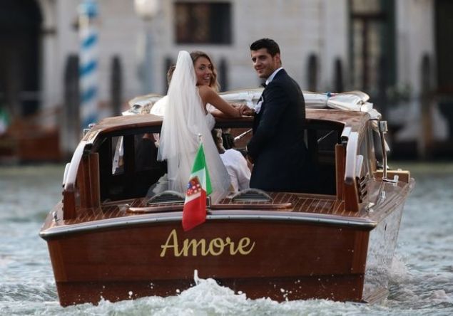 Morata�n�n yeni sezonda Manchester United formas� giyece�i s�ylentileri devam ederken gen� �iftin hayatlar�na nerede devam edece�i �imdilik me�hul.   