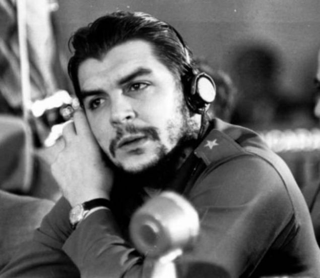 Vur, korkak herif, sonu�ta sadece bir adam �ld�receksin. - Ernesto Che Guevara     