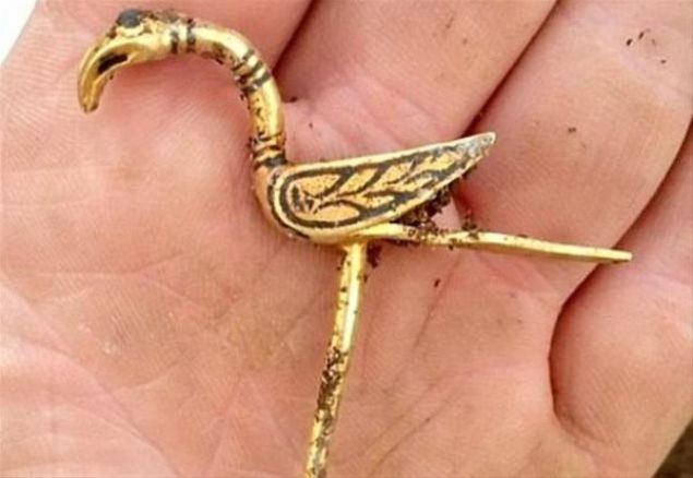 Derek McLennan'a 1,98 milyon Sterlinlik (yaklak 9 milyon Trk Liras) dl verilmesine karar verildi.     