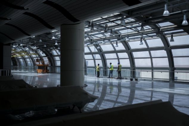 Aralk aynda almas beklenen havalimannda 9 bini kaps, 2'si havayolu firmalarna ait olmak zere 4 VIP bekleme salonu ve Duty Free alanlar bulunuyor.      