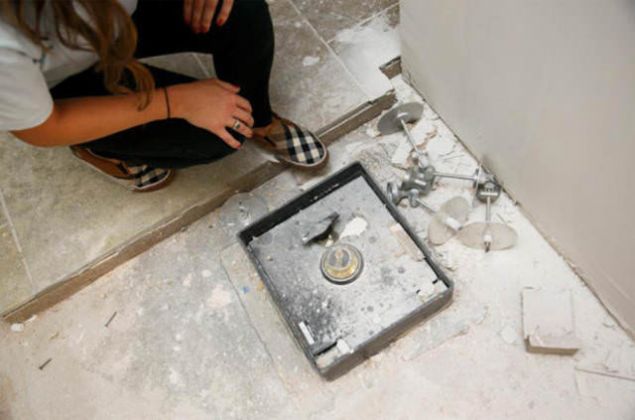 TADLAT YAPARKEN BULDULAR! <br><br>  Mutfaklarn tadilat ettirmeye baladklarnda bu kasay bulan iftin yaadklar herkesi artt...    