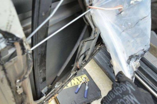 Gizli blmenin iinden kanlar grnce oke oldu...    